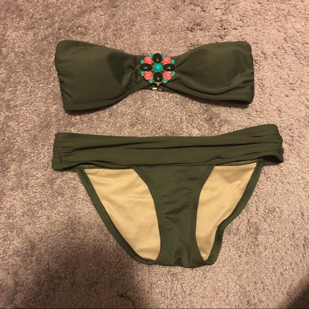 Green bikini set